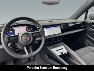 PORSCHE Macan 4 Electric