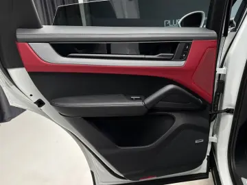 PORSCHE CAYENNE E-HYBRID
