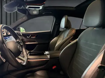 MERCEDES-BENZ GLC 300 d 4MATIC Coupé AMG MBUX Memory…