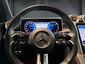 MERCEDES-BENZ GLC 300 d 4MATIC Coupé AMG MBUX Memory…