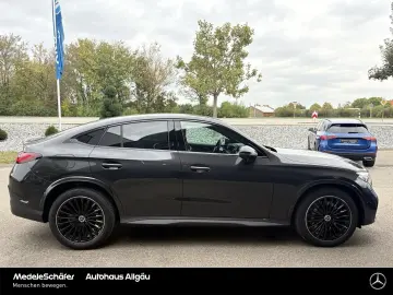 MERCEDES-BENZ GLC 300 d 4M AMG Night 20  Fahr-Assi 3…
