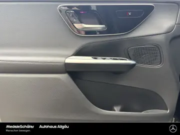 MERCEDES-BENZ GLC 300 d 4M AMG Night 20  Fahr-Assi 3…