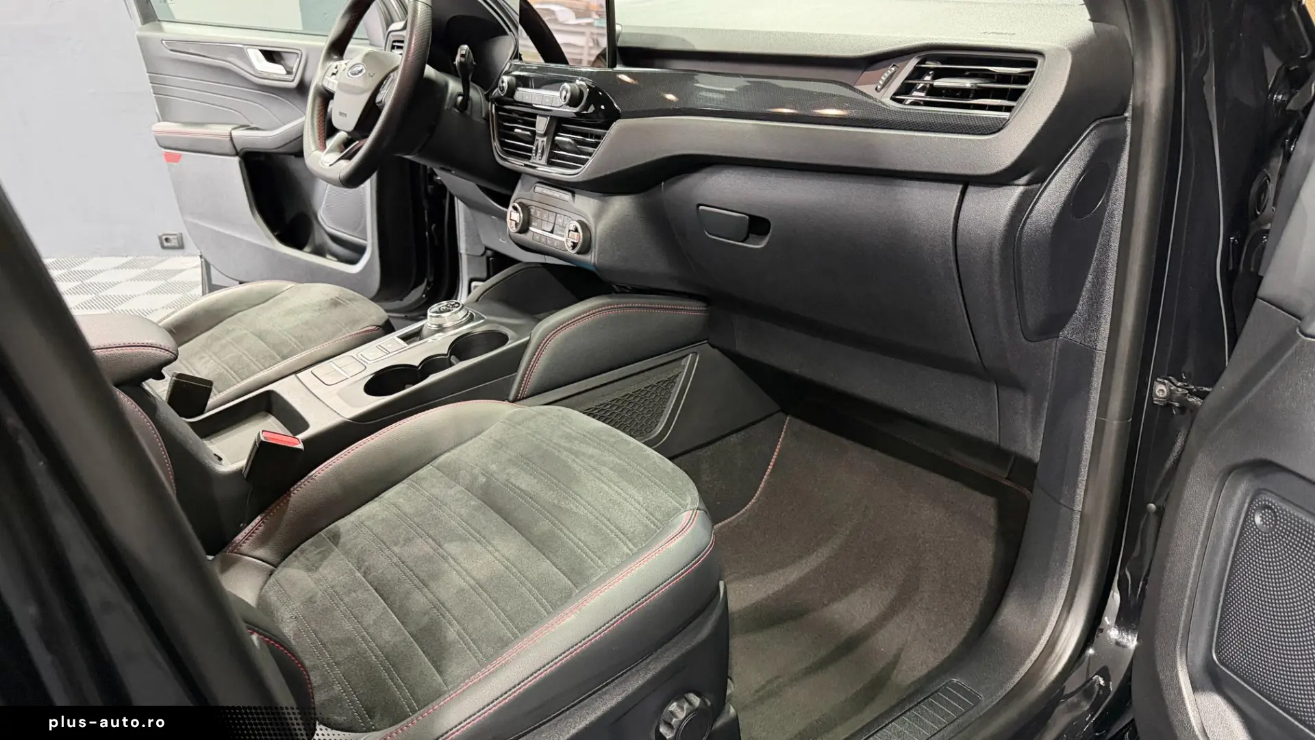 FORD Kuga 2.5 Duratec PHEV ST-LINE