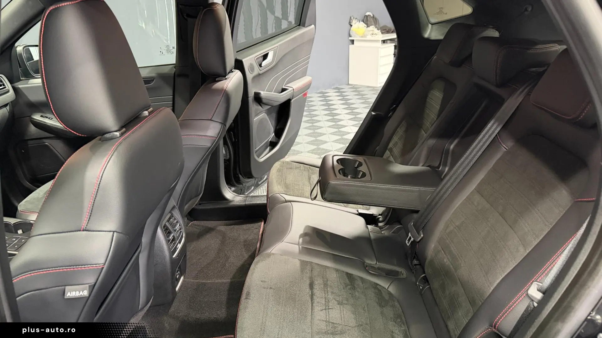 FORD Kuga 2.5 Duratec PHEV ST-LINE
