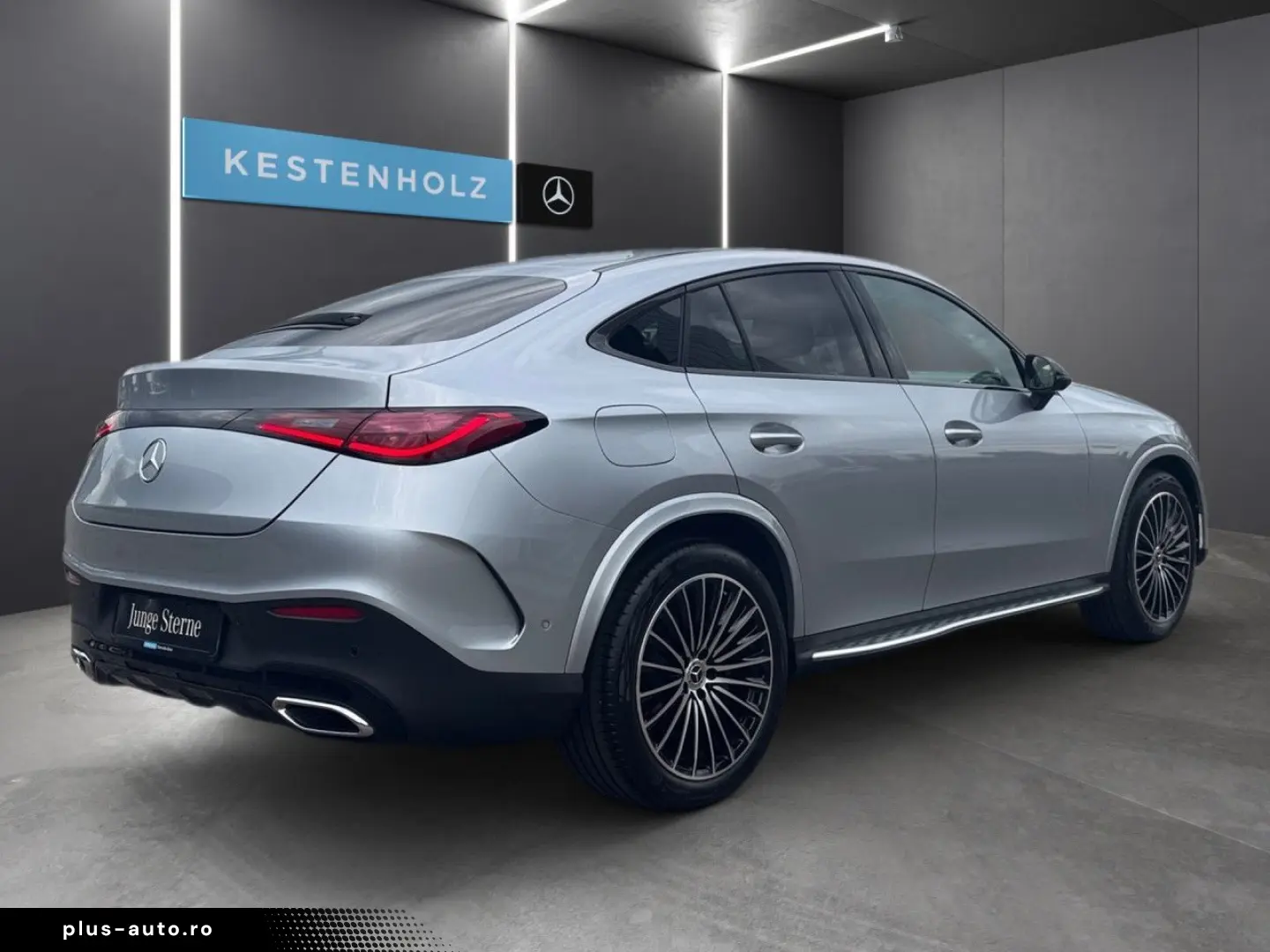 MERCEDES-BENZ GLC 300 d 4Matic AMG NGHT AHK STANDHZ PANO 360