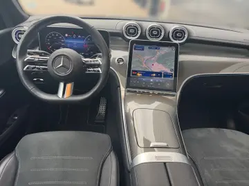 MERCEDES-BENZ GLC 300 d 4Matic AMG NGHT AHK STANDHZ PANO 360