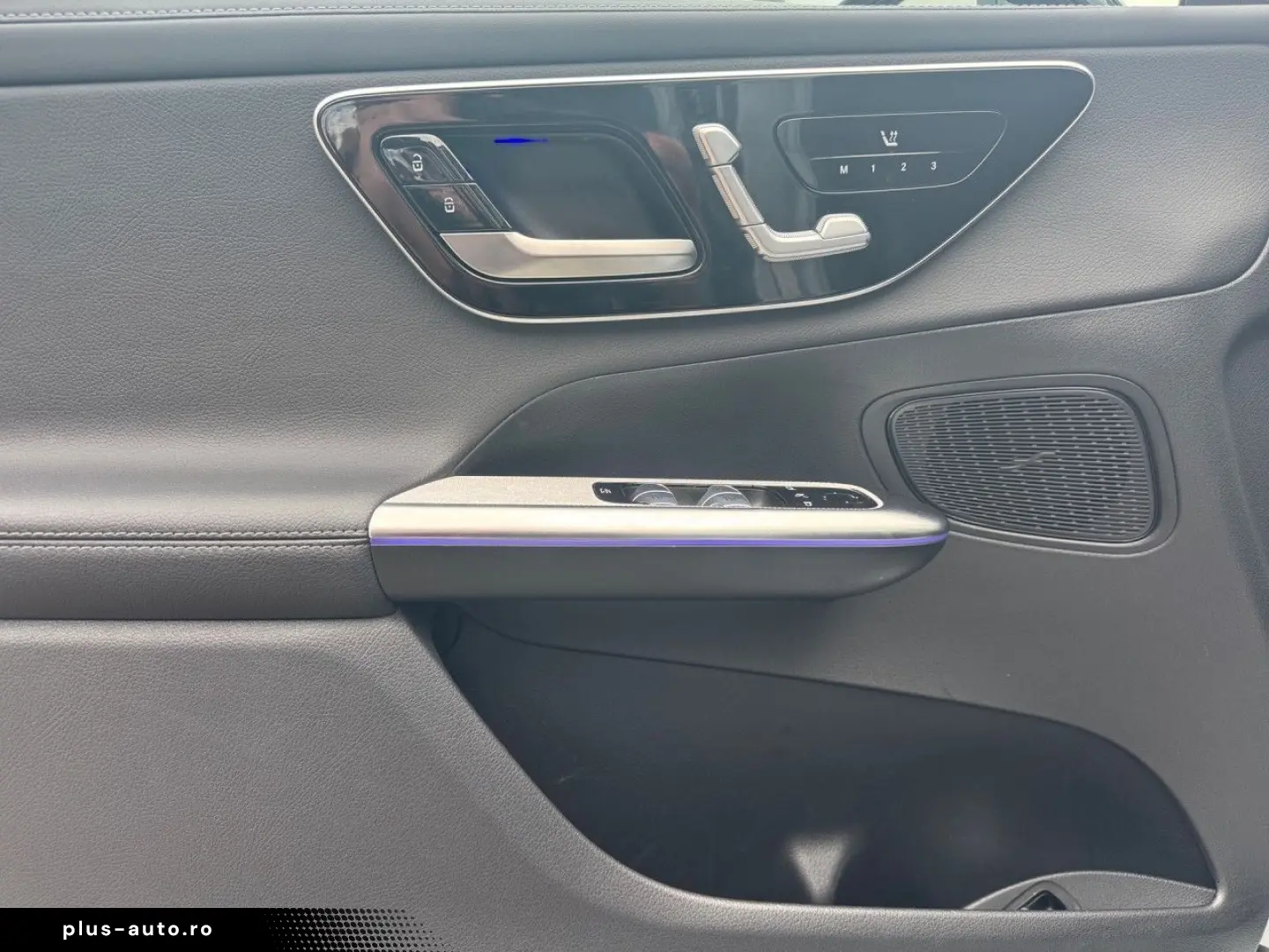 MERCEDES-BENZ GLC 300 d 4Matic AMG NGHT AHK STANDHZ PANO 360