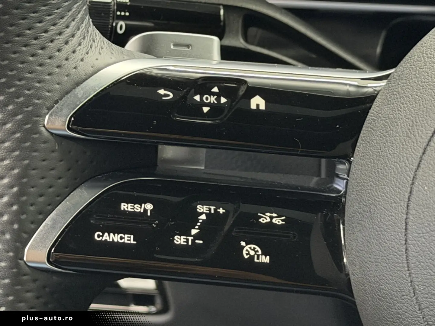 MERCEDES-BENZ GLC 200 Coupe 4M AMG LinePremium  360  HUD 1.H
