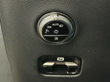 MERCEDES-BENZ GLC 200 Coupe 4M AMG LinePremium  360  HUD 1.H