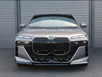 BMW 760i xDrive M Crystal SkyLounge B&W HUD ACC 360