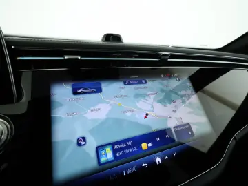 MERCEDES-BENZ E 220 d 4M  AMG Dig.Light HUD Leder Su…