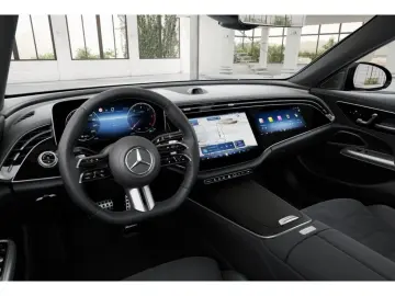 MERCEDES-BENZ E 220 d 4M AMG-Sport Pano Super StdHz …