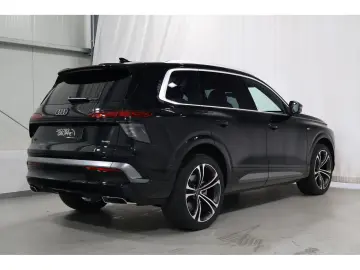 Audi Q7 SUV TDI quattro 220 kW tiptronic HUD AHK Pano