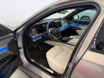 BMW 740 d xDrive M Sport   VAT   BMW Warranty