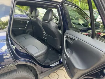 TOYOTA RAV 4 2 5l HEV Style Selection Pano JBL CarPlay