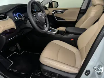 TOYOTA RAV4 Hybrid 4x4 Lounge Pano JBL 360  AHK Leder