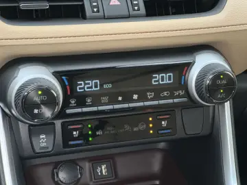 TOYOTA RAV4 Hybrid 4x4 Lounge Pano JBL 360  AHK Leder