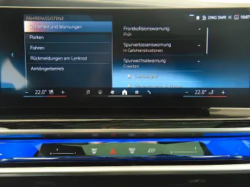 BMW 740d xDrive M Sport Pro ACC Pano B&W HUD AHK LED
