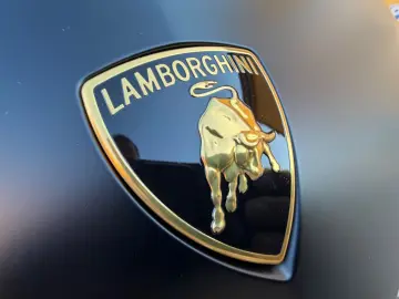 LAMBORGHINI Urus S  Nero Nemesis  23   Keramik  B&O  3D  HUD