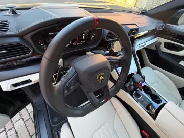 LAMBORGHINI Urus S  Nero Nemesis  23   Keramik  B&O  3D  HUD