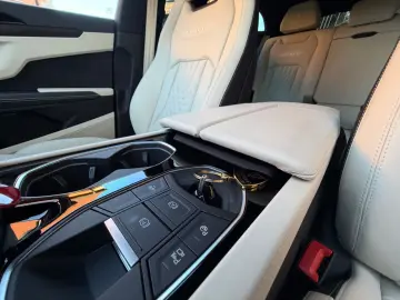 LAMBORGHINI Urus S  Nero Nemesis  23   Keramik  B&O  3D  HUD