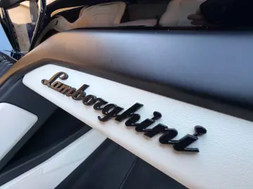 LAMBORGHINI Urus S  Nero Nemesis  23   Keramik  B&O  3D  HUD