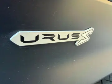 LAMBORGHINI Urus S  Nero Nemesis  23   Keramik  B&O  3D  HUD