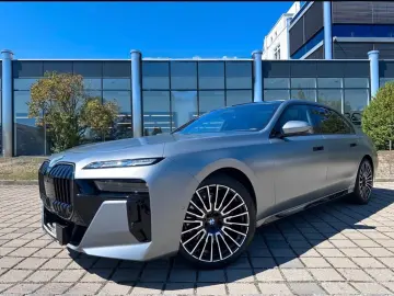 BMW 740 d xDr M Sport  FULLY EQUIPMENT