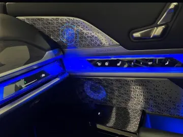 BMW 750e xDr.  MSPORT PRO LOUNGE SEAT FUND ENT 2026