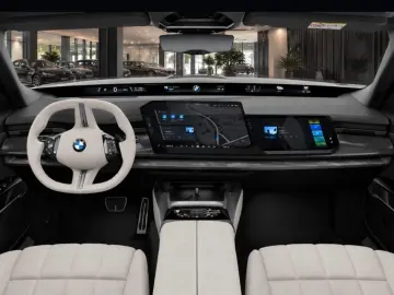 BMW 740 xDrive   M SPORT PRO