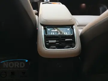 VOLVO XC90 Ultra Dark Plug-In Hy. AWD Voll UPE 106.510