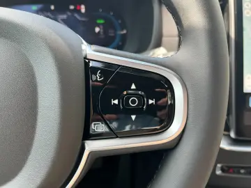 VOLVO XC90 T8 AWD Ultra Dark Auto