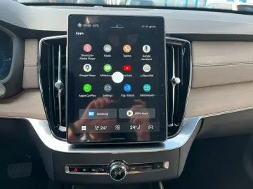 VOLVO XC90 T8 AWD Ultra Dark Auto