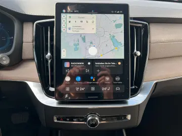 VOLVO XC90 T8 AWD Ultra Dark Auto