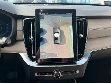 VOLVO XC90 T8 AWD Ultra Dark Auto
