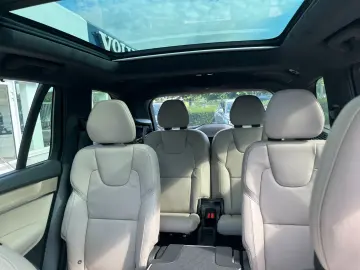 VOLVO XC90 T8 AWD Ultra Dark Auto