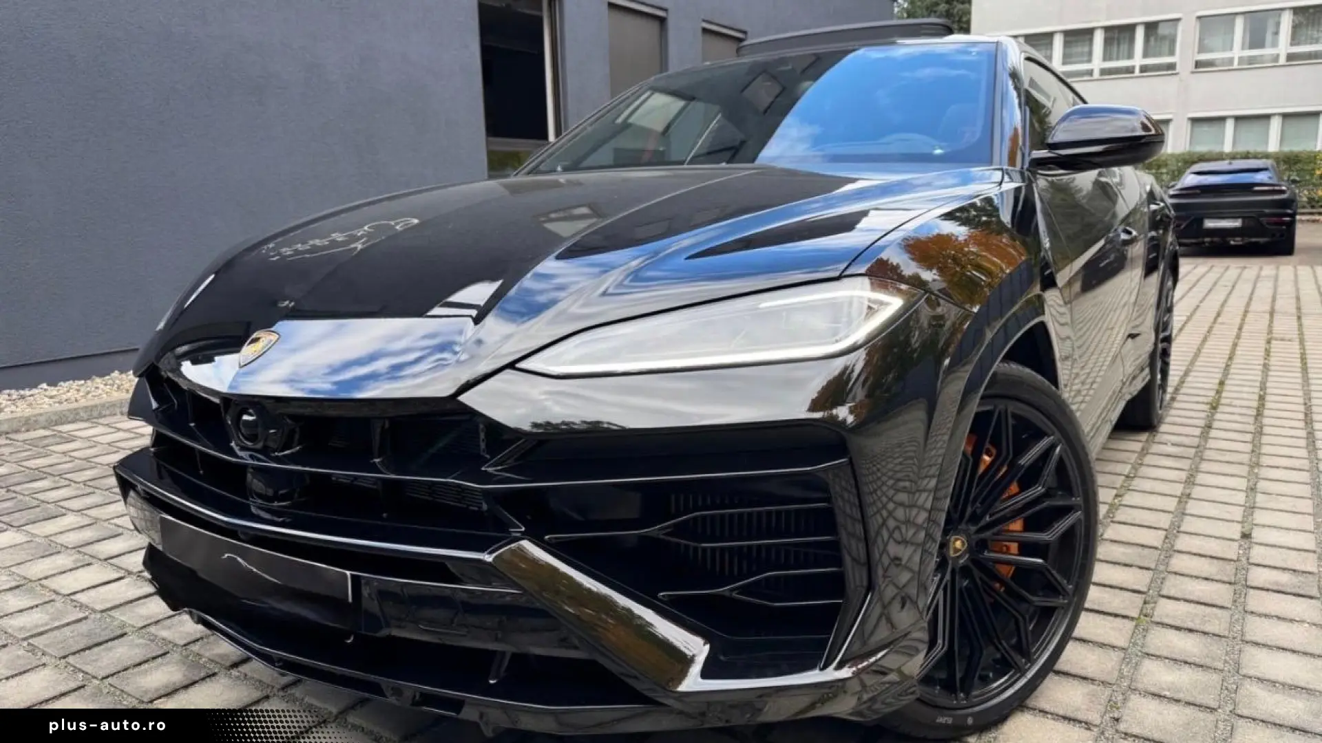Lamborghini Urus SE Black Orange New Car