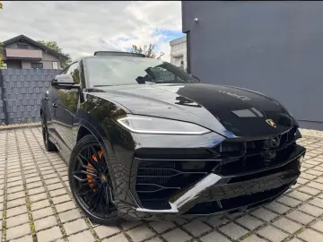 Lamborghini Urus SE Black Orange New Car