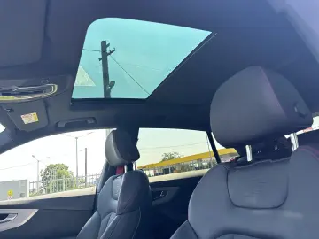 Audi Q8 50 TDI S Line - Panoramic