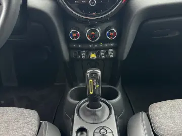 MINI Cooper SE Classic Trim NAV LED CARPLAY DIGDISP