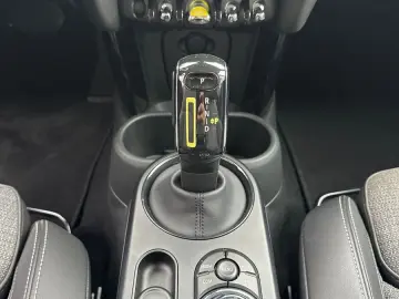 MINI Cooper SE Classic Trim NAV LED CARPLAY DIGDISP