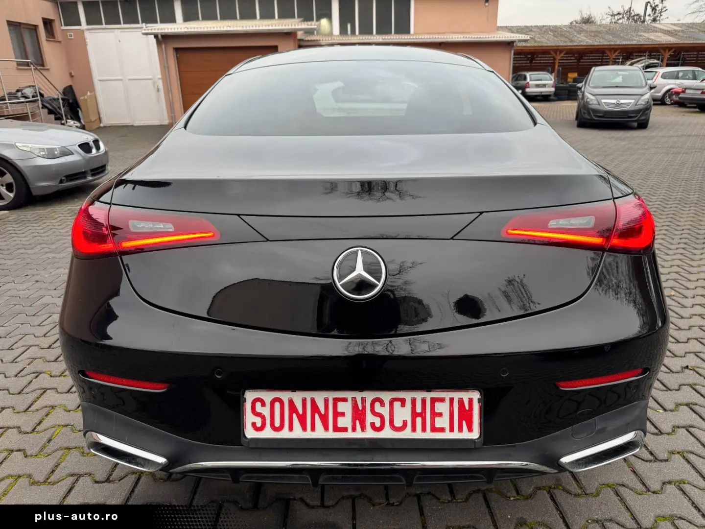 MERCEDES-BENZ CLE 220d Edition AMG Line PANO BURMESTER 360