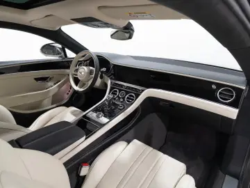 Bentley Continental GT 4.0 V8 Hybrid