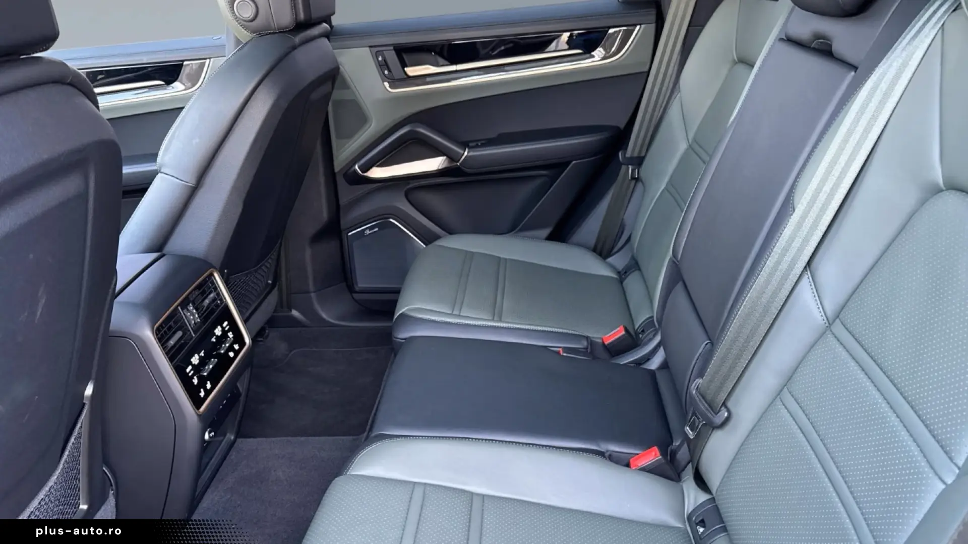 Porsche Cayenne S Burmester InnoDrive HA steering PASM