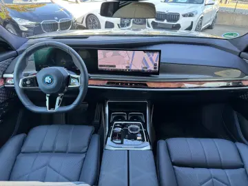 BMW i7 M70 xDrive Limo M Sport Pro    exct.Loung.Sea