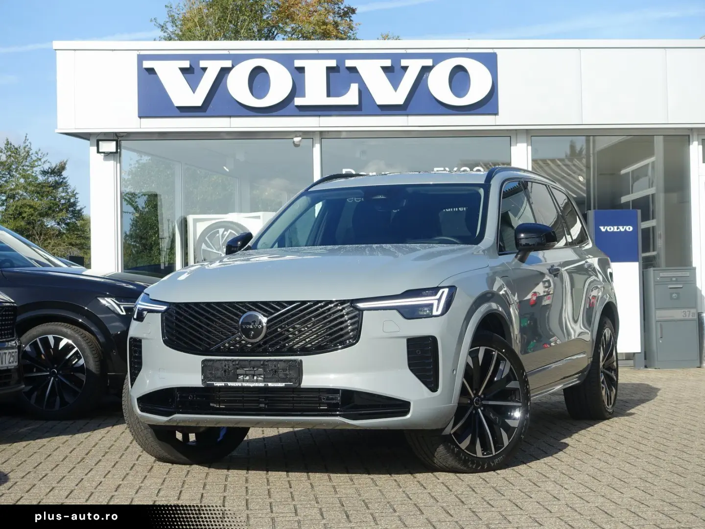 VOLVO XC90 Plus  T8 AWD Plug-in HUD H&K Pano