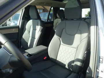 VOLVO XC90 Plus  T8 AWD Plug-in HUD H&K Pano