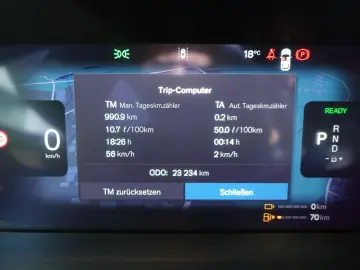VOLVO XC90 Plus  T8 AWD Plug-in HUD H&K Pano