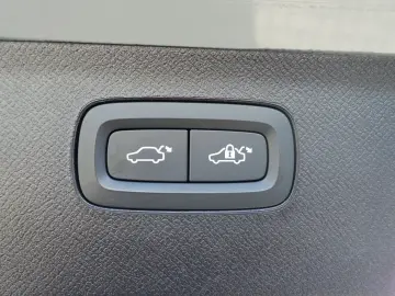 VOLVO XC90 Plus  T8 AWD Plug-in HUD H&K Pano
