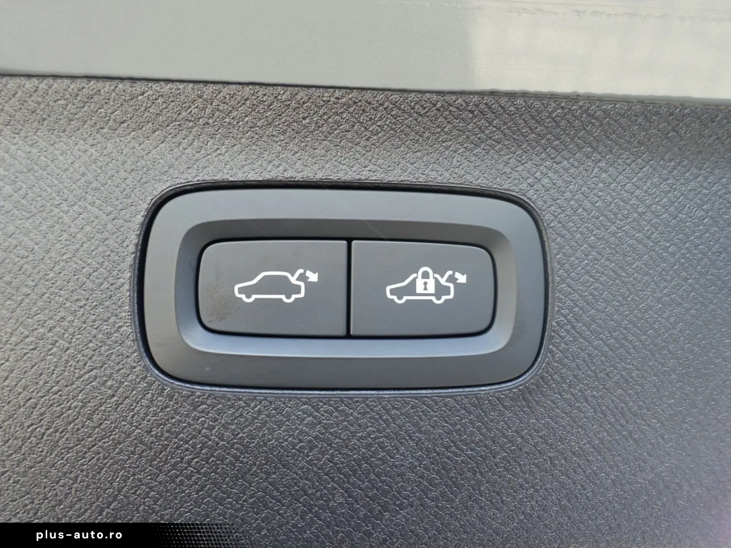 VOLVO XC90 Plus  T8 AWD Plug-in HUD H&K Pano